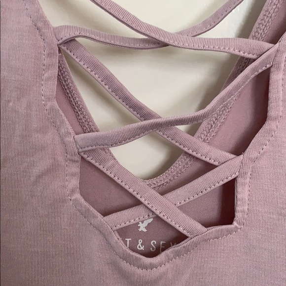 American Eagle Pink Tank Top - Picture 2 of 3